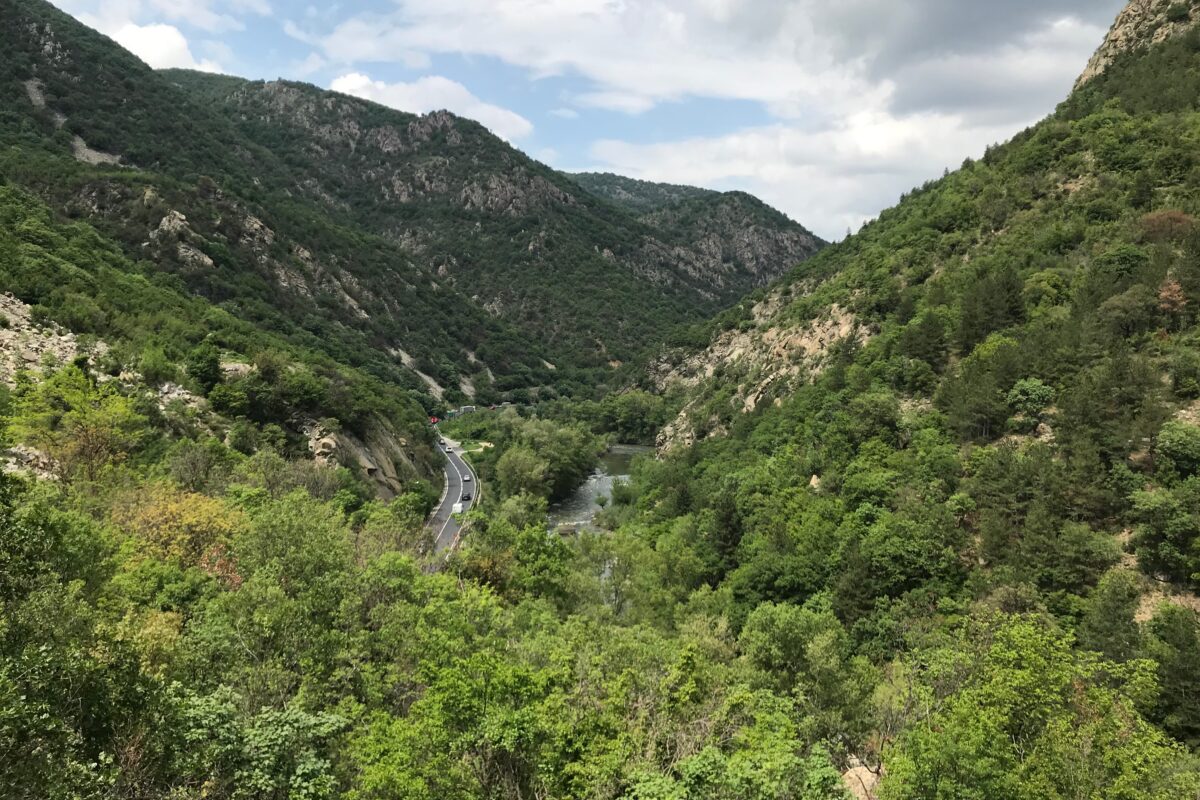 Кресненското дефиле с пътя